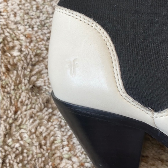 Frye - Picture 5 of 6